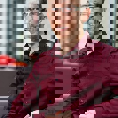Dr Andrew Hunter
